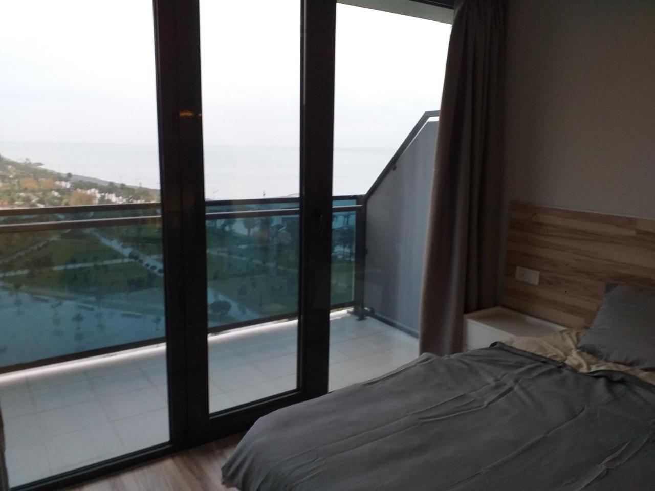 Batumi Beach Tower 외부 사진