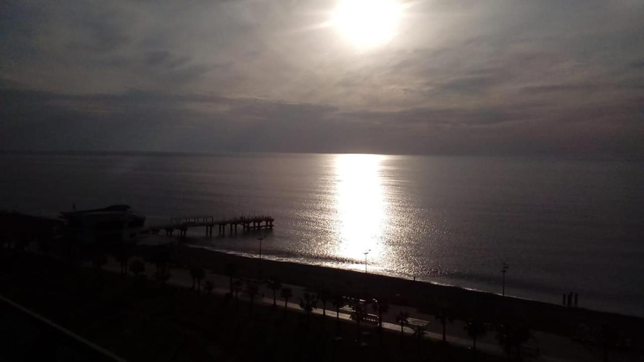 Batumi Beach Tower 외부 사진