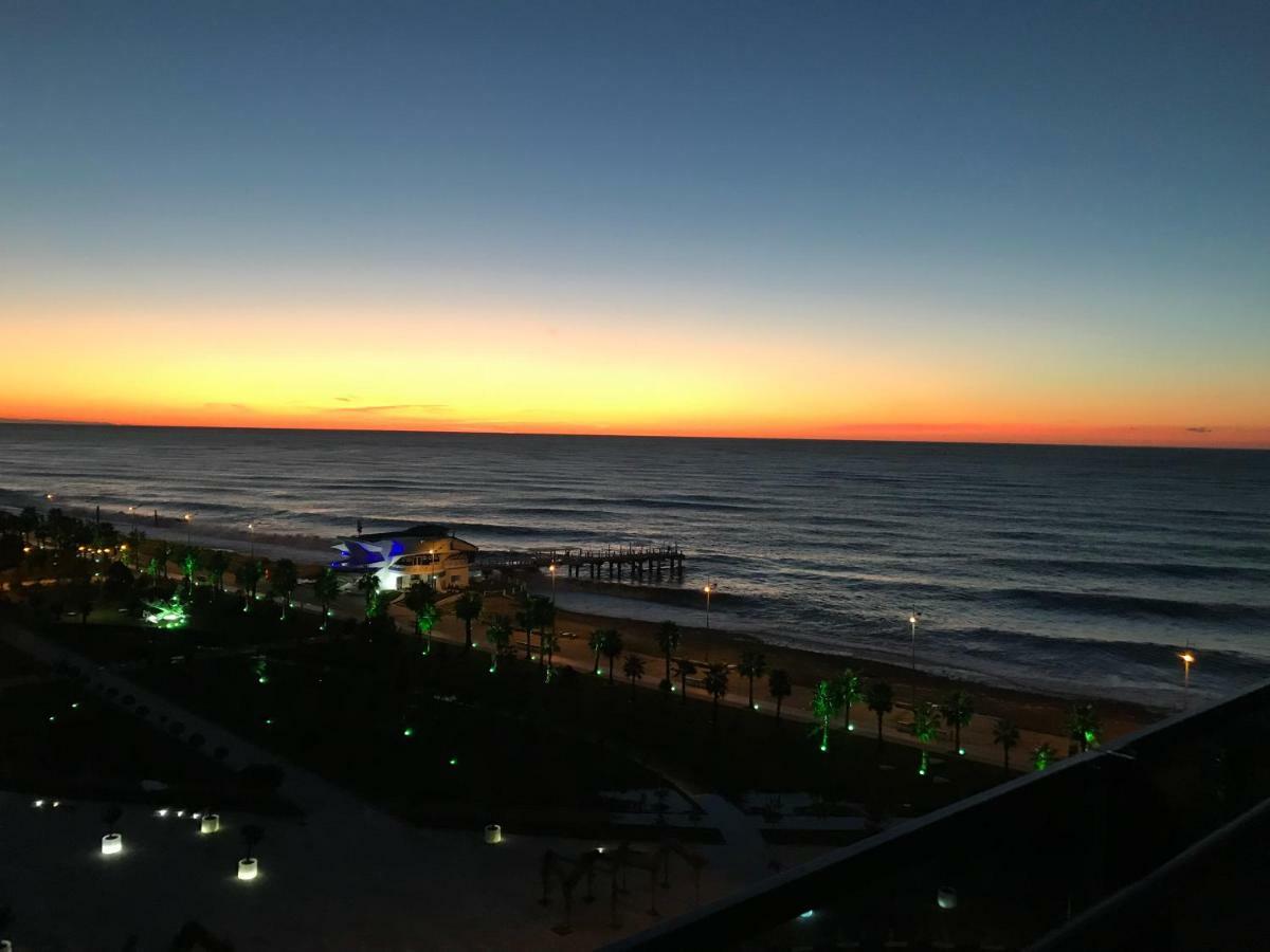 Batumi Beach Tower 외부 사진